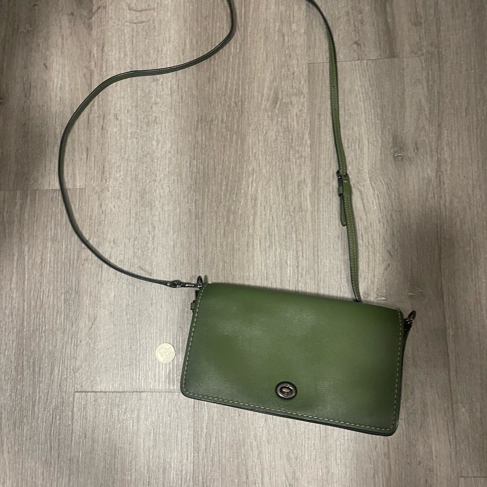 Authentic Coach 1941 Dinky Green Leather Crossbody Bag - Picture 7 of 8